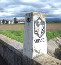 Les frontières entre Genève et la France restent complexes avec ses zones franches et sa frontière lacustre.