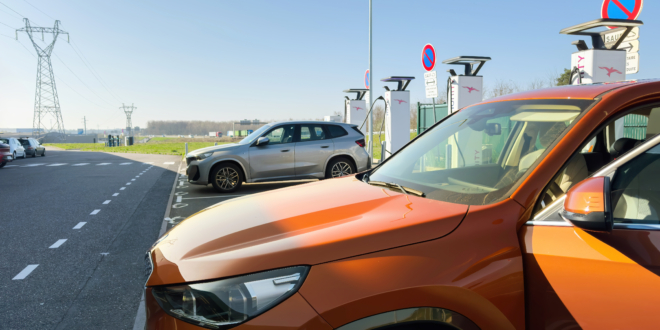 Les frontaliers ne sont qu'à une prise de passer à l'électrique